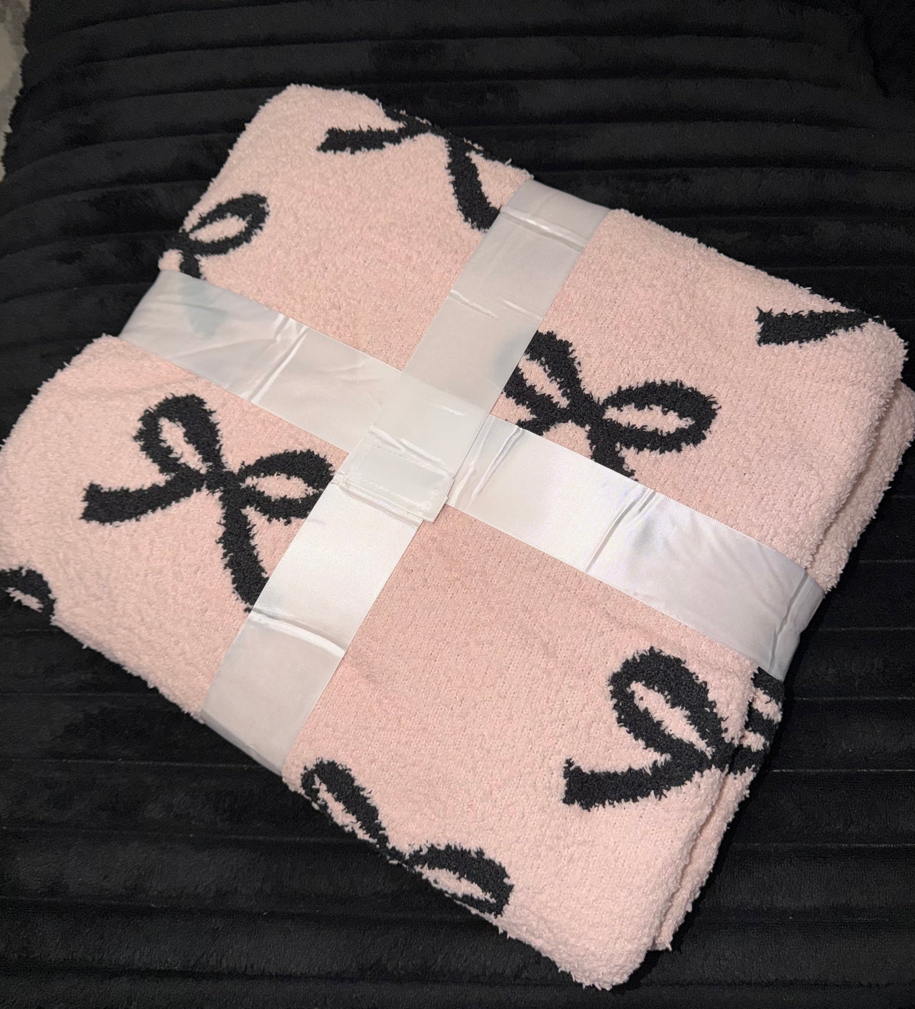 Pink and Black Bows Double-Sized Blanket