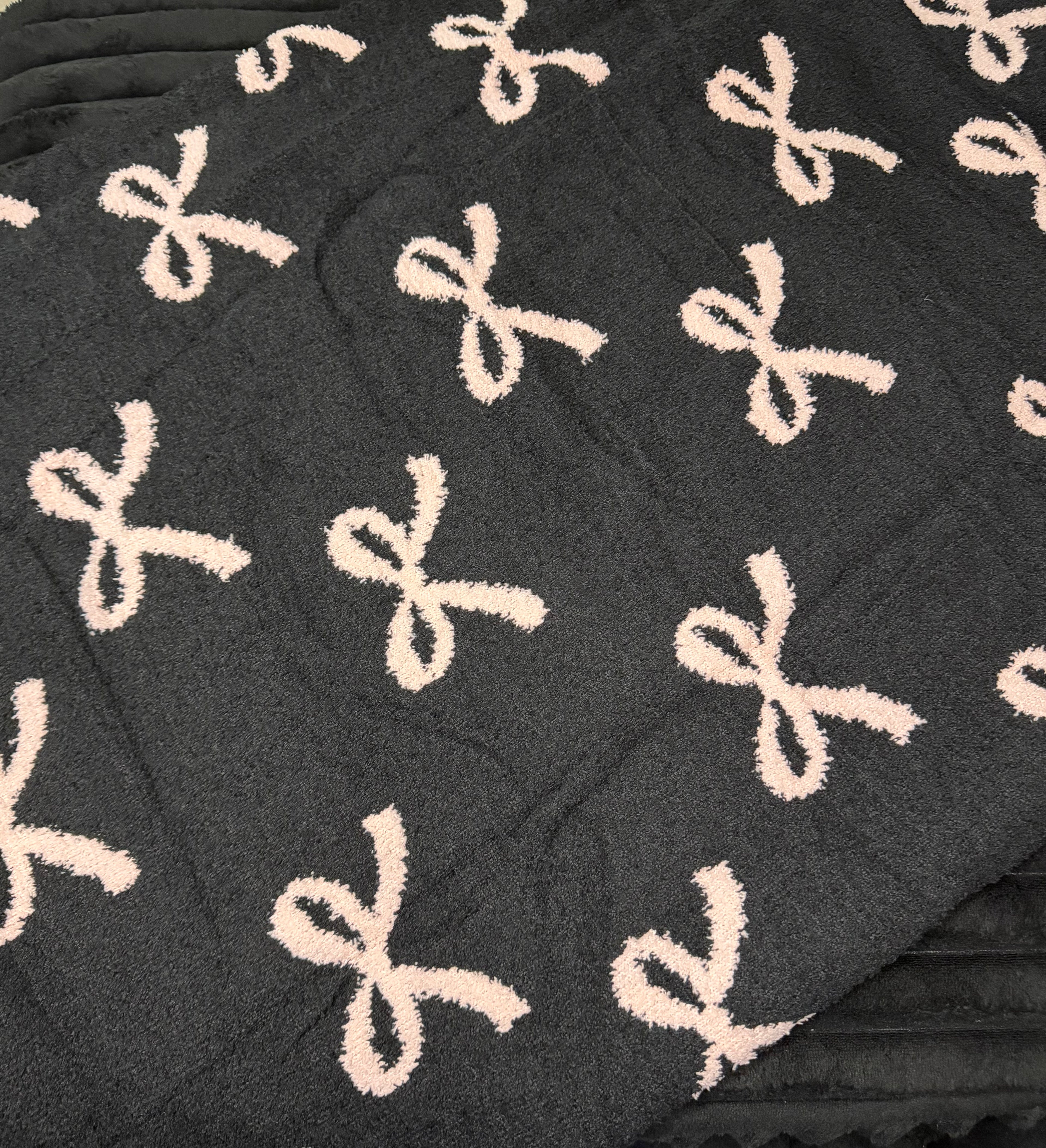 Pink and Black Bows Double-Sized Blanket
